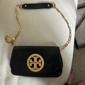 Authentic Tory burch Gold Metal logo Black leather Crossbag bag 11 1/2 x7